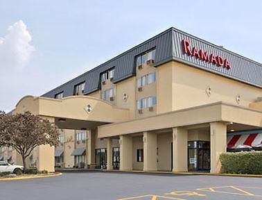 Ramada Fairview Heights Hotel Buitenkant foto