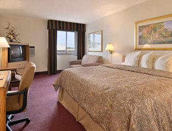 Ramada Fairview Heights Hotel Kamer foto